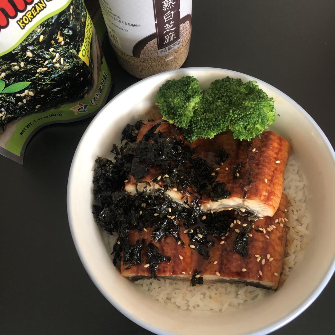 蒲烧鳗鱼饭