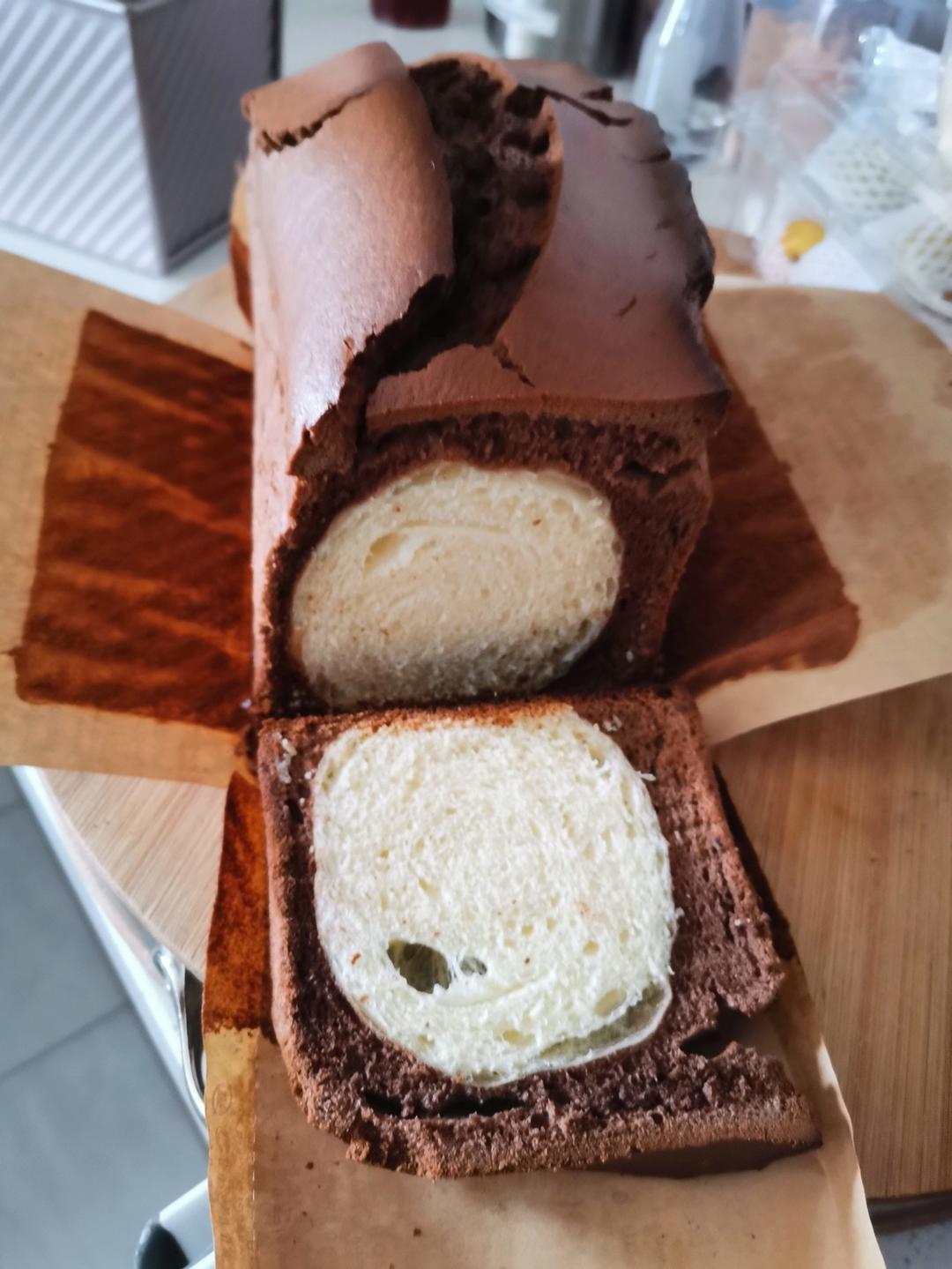 一次成功的黑钻吐司｜蛋糕➕面包的神仙搭配