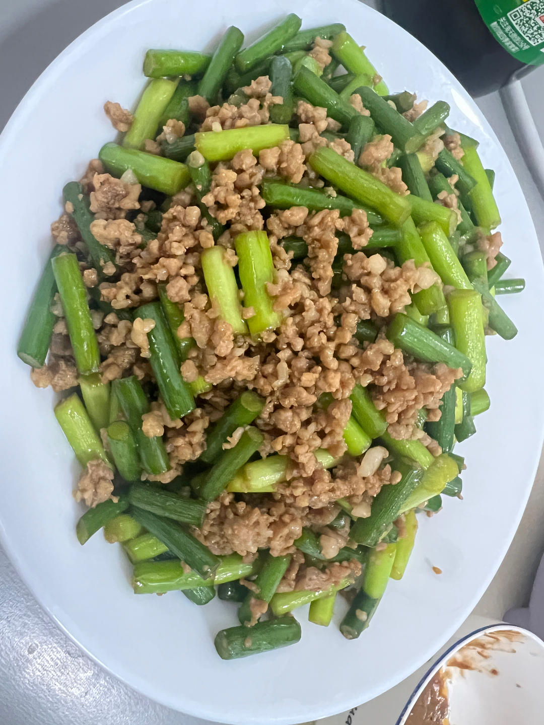 简单易做的下饭菜－蒜苔炒肉