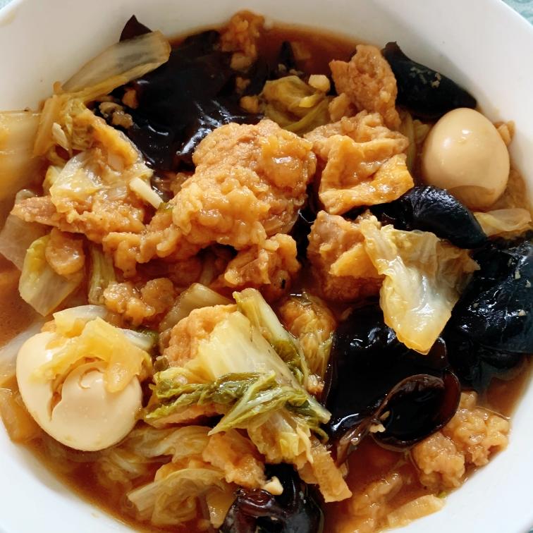 小酥肉换个吃法               酥肉白菜煲的做法
