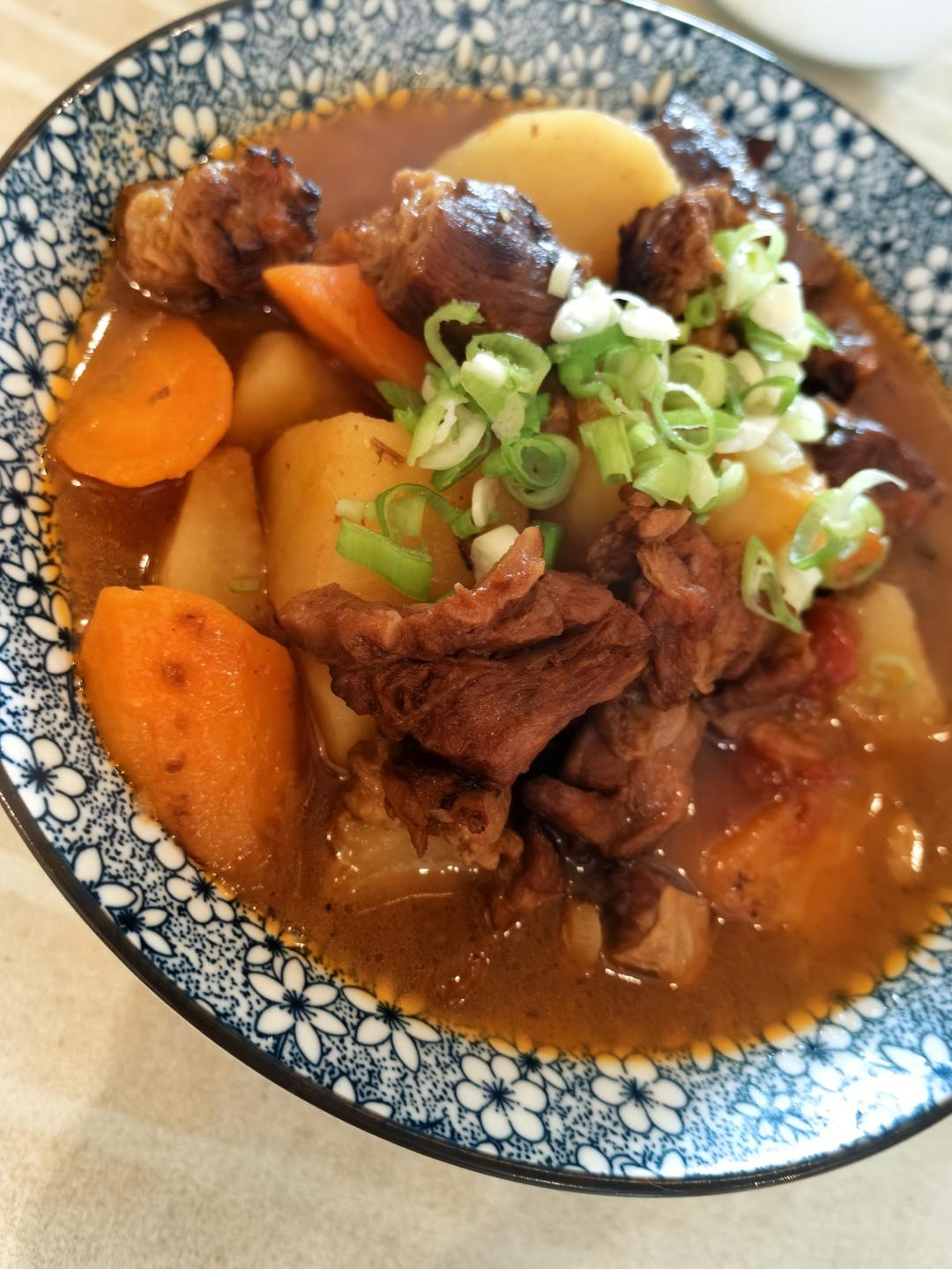 番茄土豆炖牛腩