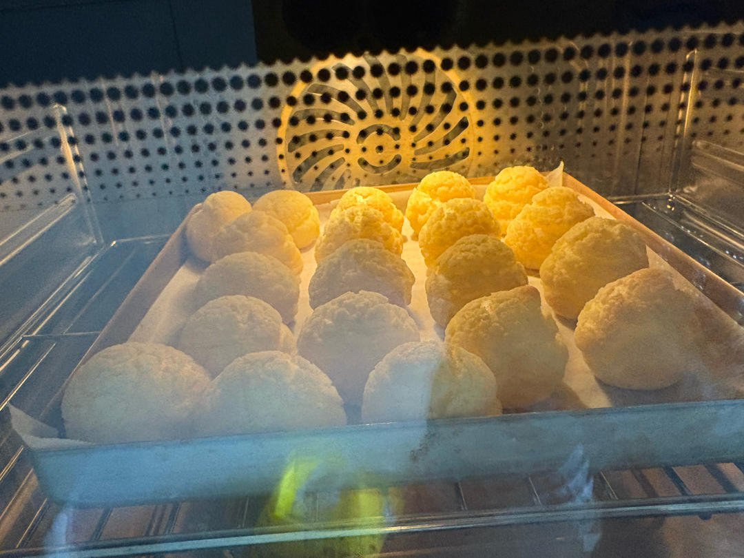 酥到掉渣无敌好吃奶油夹心酥皮大泡芙