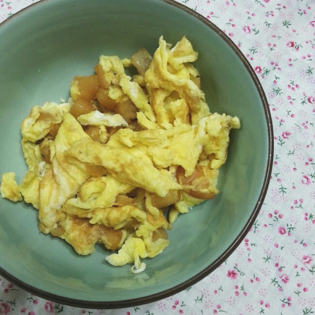 干贝炒鸡蛋（中式的scrambled egg）