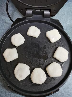 简易版榨菜鲜肉饼—感谢万能的手抓饼的做法 步骤2