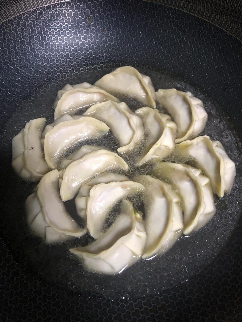 快手生煎饺/水煎饺/蛋包饺
