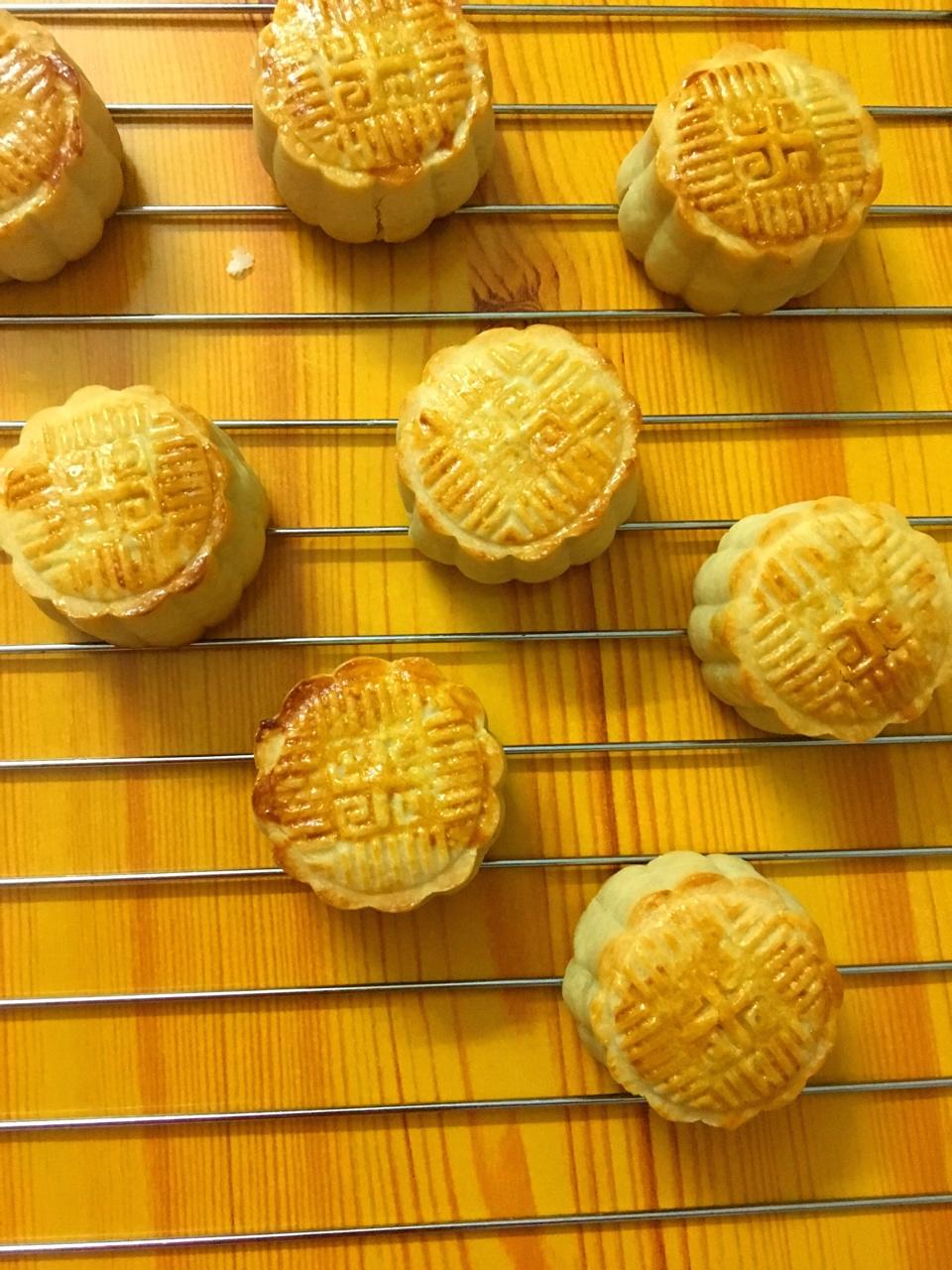 广式月饼——蛋黄莲蓉月饼