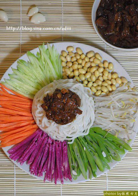 山珍五彩炸酱面的做法