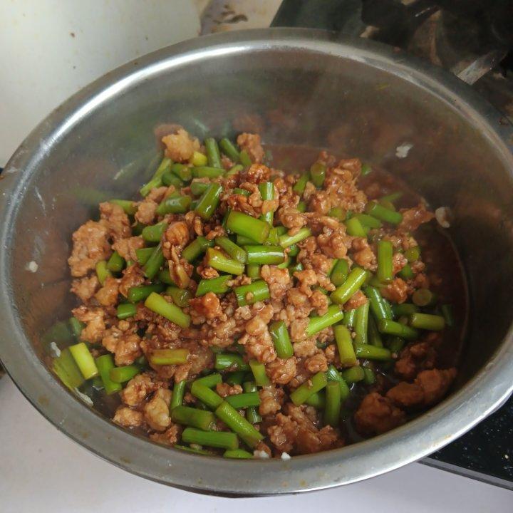 蒜苔炒肉末，三碗米饭都不够吃