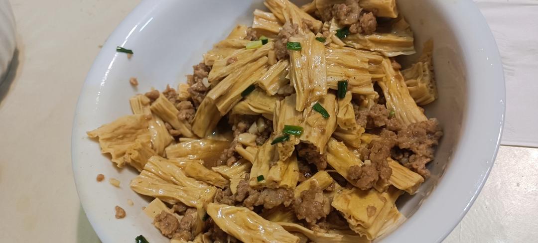 腐竹烧肉末｜家常下饭菜