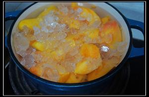 黄桃季的甜蜜——黄桃罐头的做法 步骤2