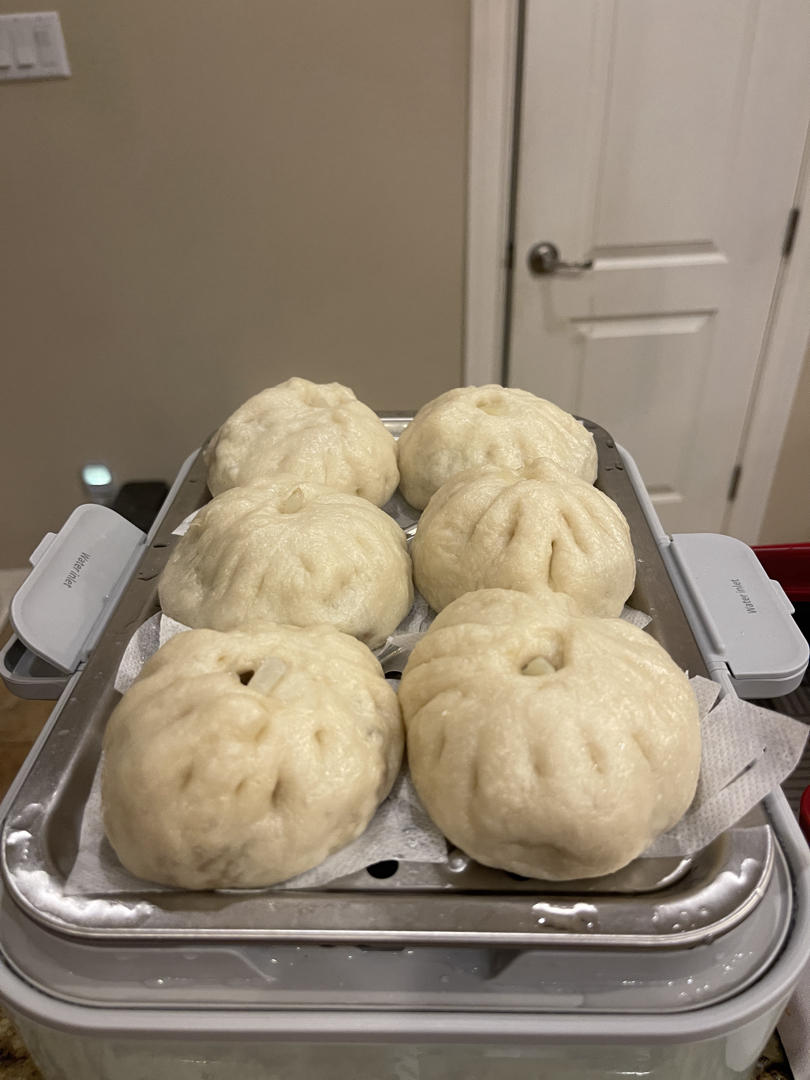 经典的油渣白菜粉丝包