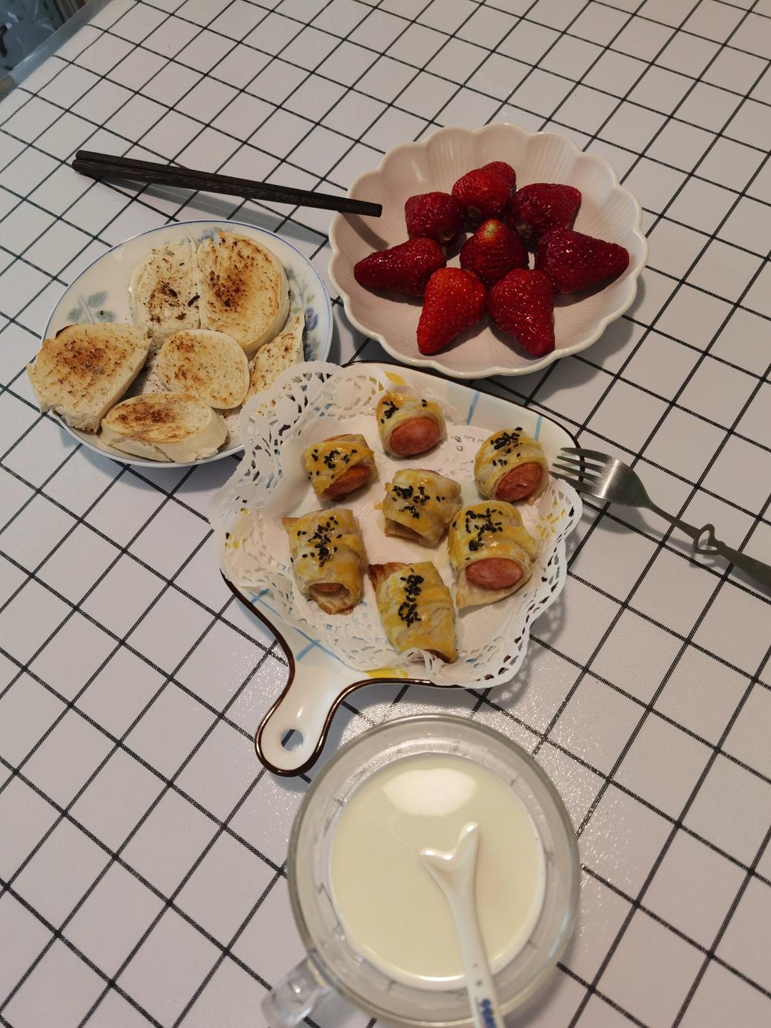 香肠可颂卷 热狗手抓饼  不用和面版