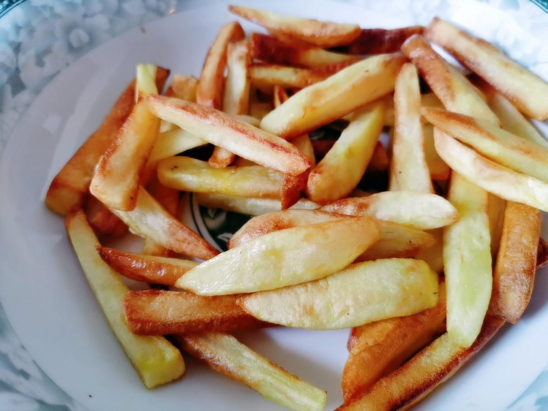 不用油也能炸出香脆好吃的薯条（空气炸锅版）