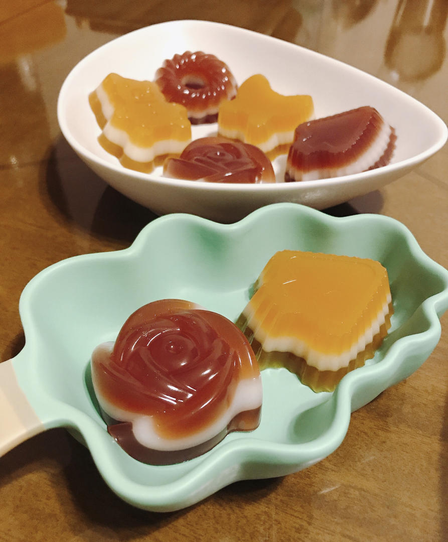 蓝蝴蝶花椰香马蹄糕