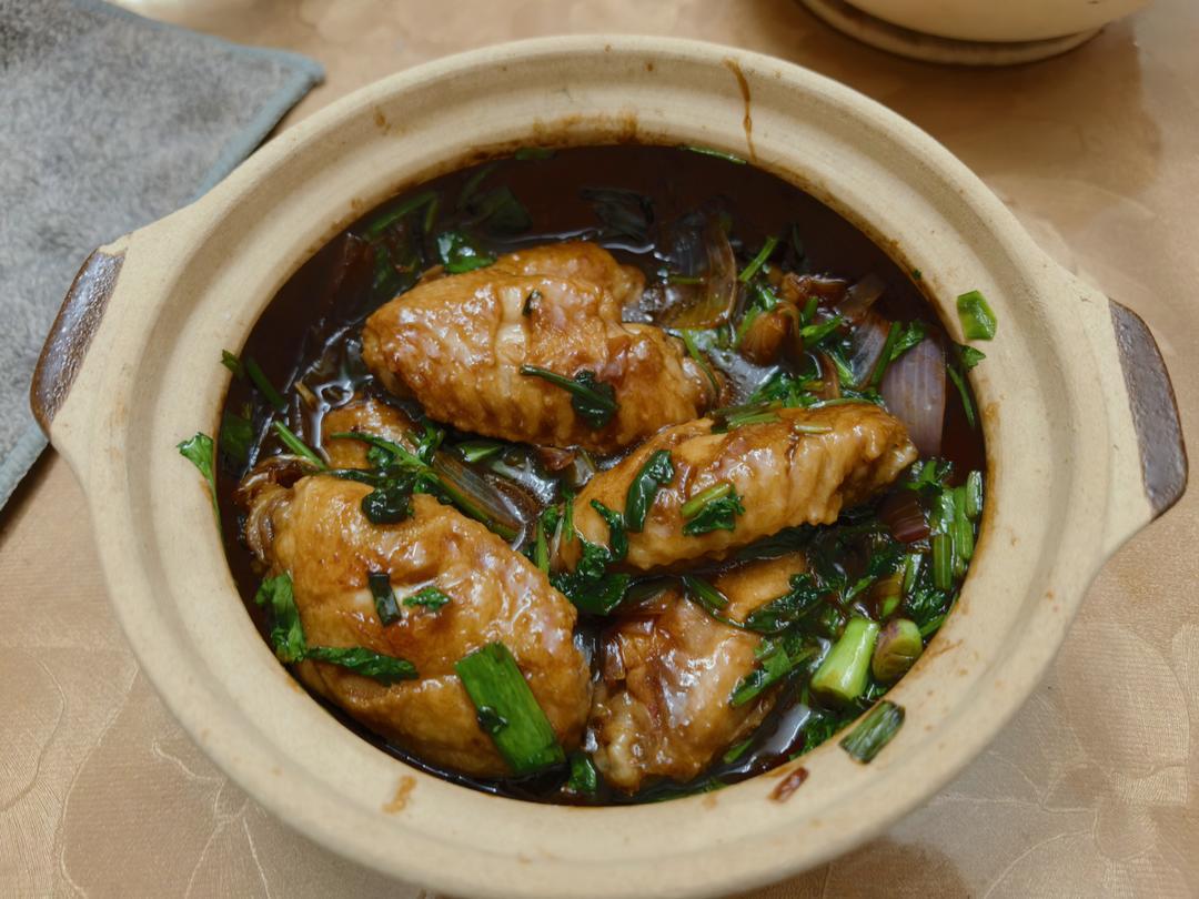 下饭菜「沙姜鸡翅啫啫煲」