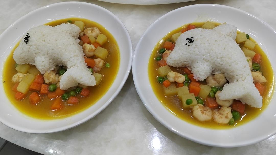咖喱鸡虾仁饭