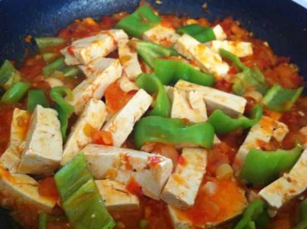 西红柿炒豆腐的做法