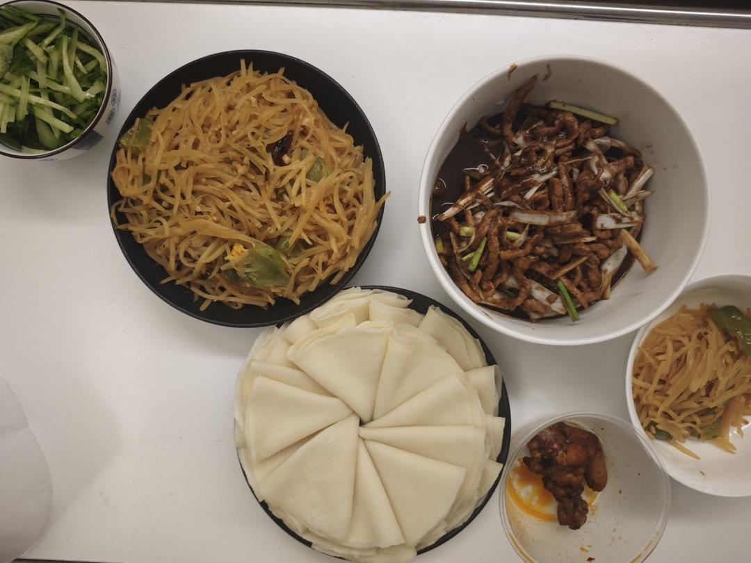 春饼   轻松一次做出十几张的春饼皮