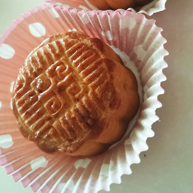 广式月饼——蛋黄莲蓉月饼
