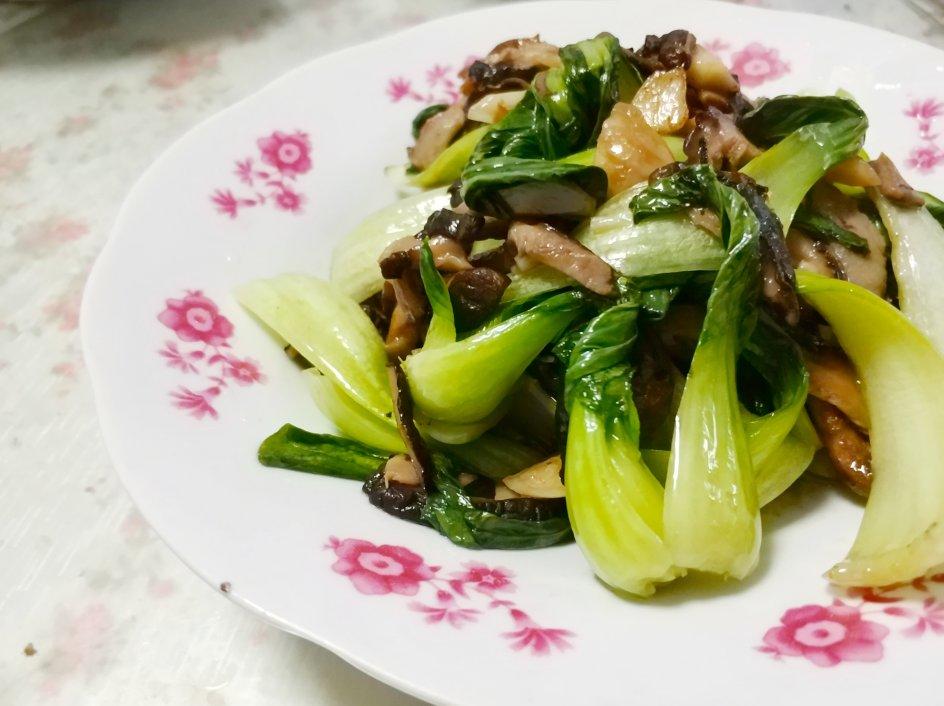 老丁的私房菜-香菇炒油菜