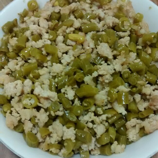 酸豆角炒肉末