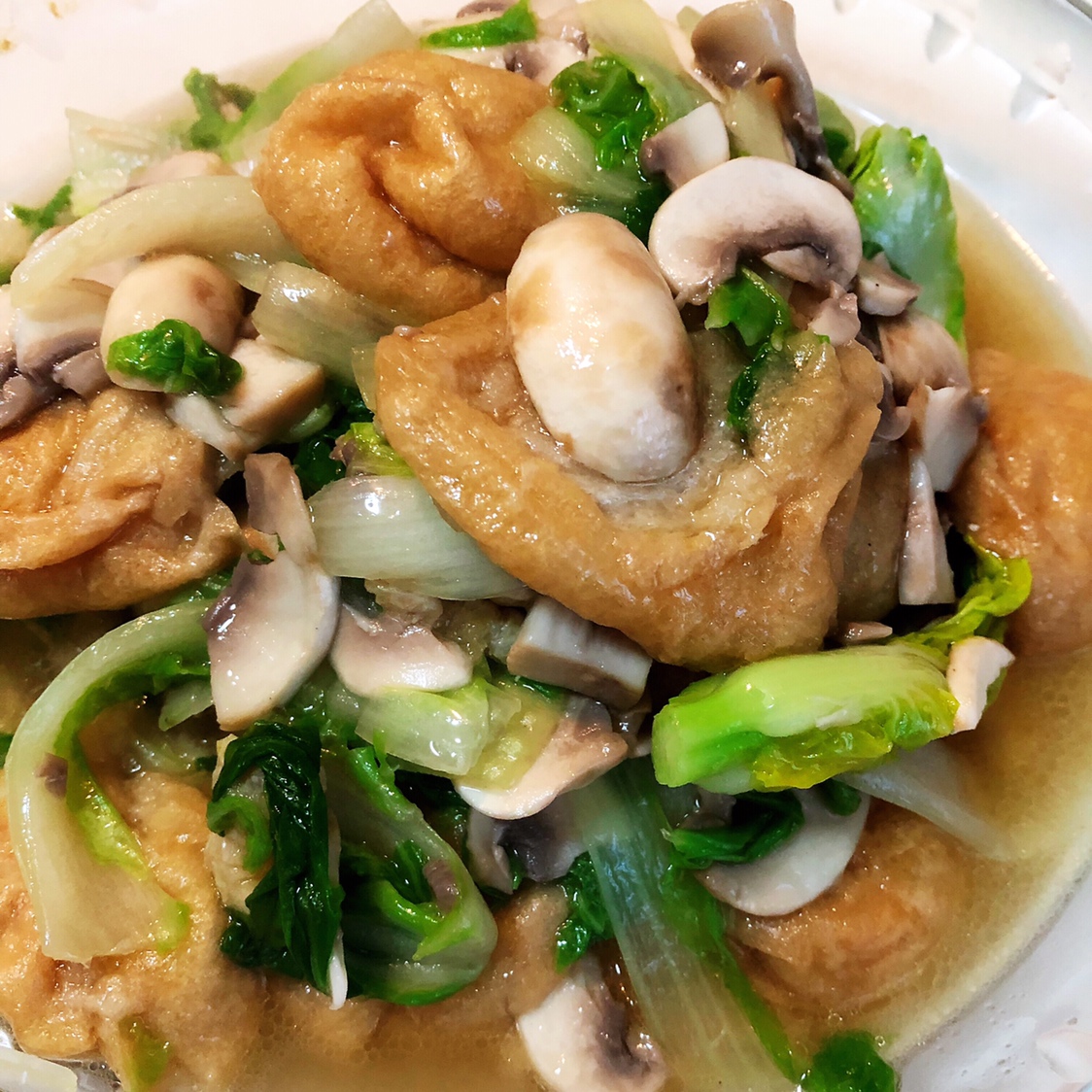 杭白菜炒蘑菇油面筋