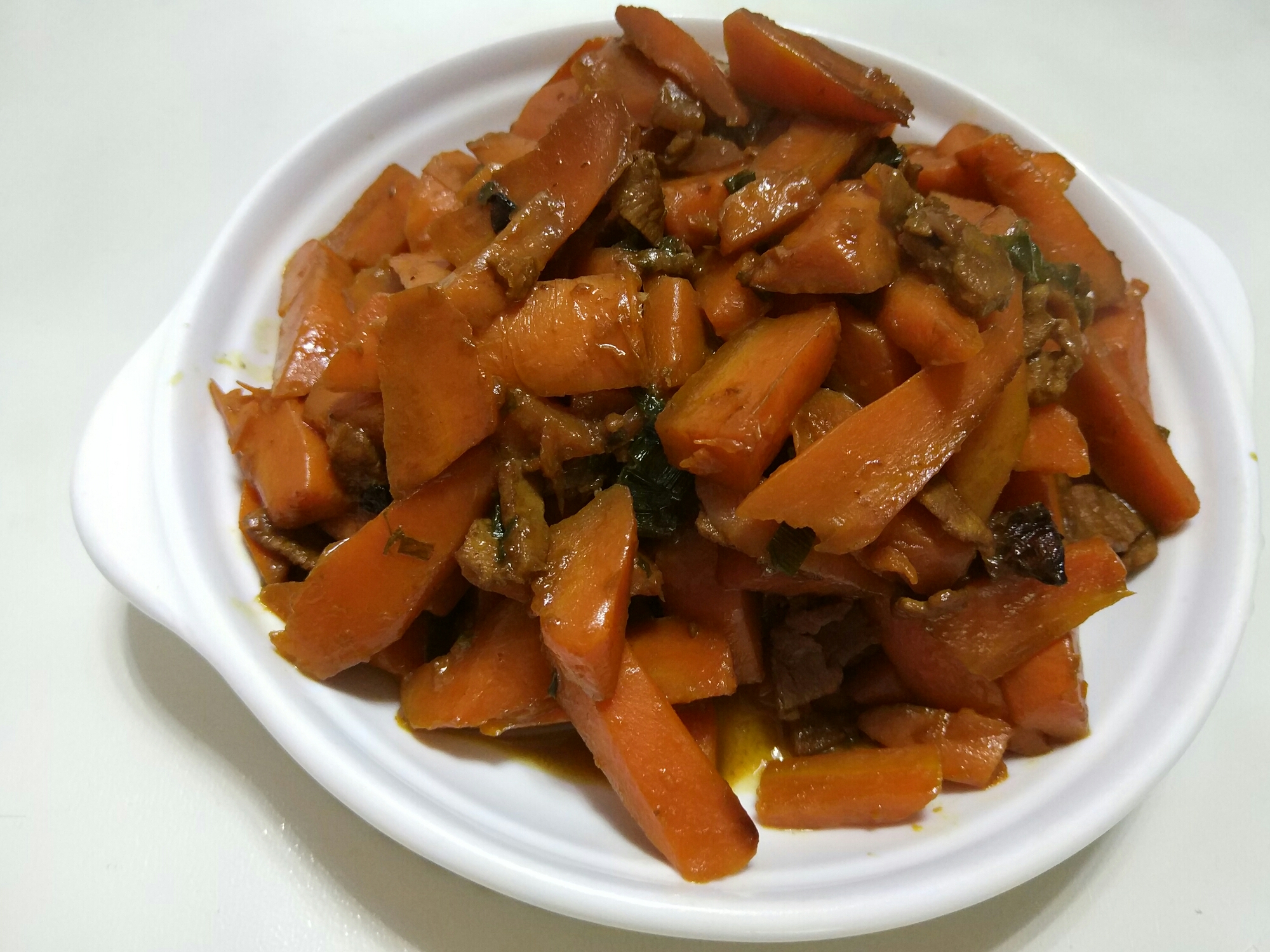 胡萝卜炒肉的做法