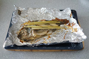 一条走泰国风的鱼-香茅烤鱼的做法 步骤9
