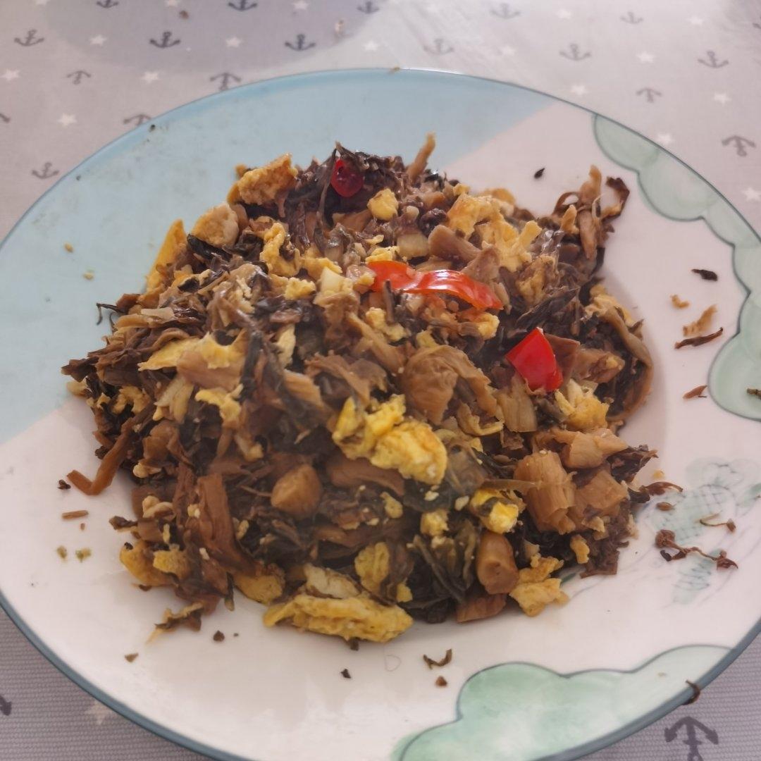 外婆菜炒鸡蛋