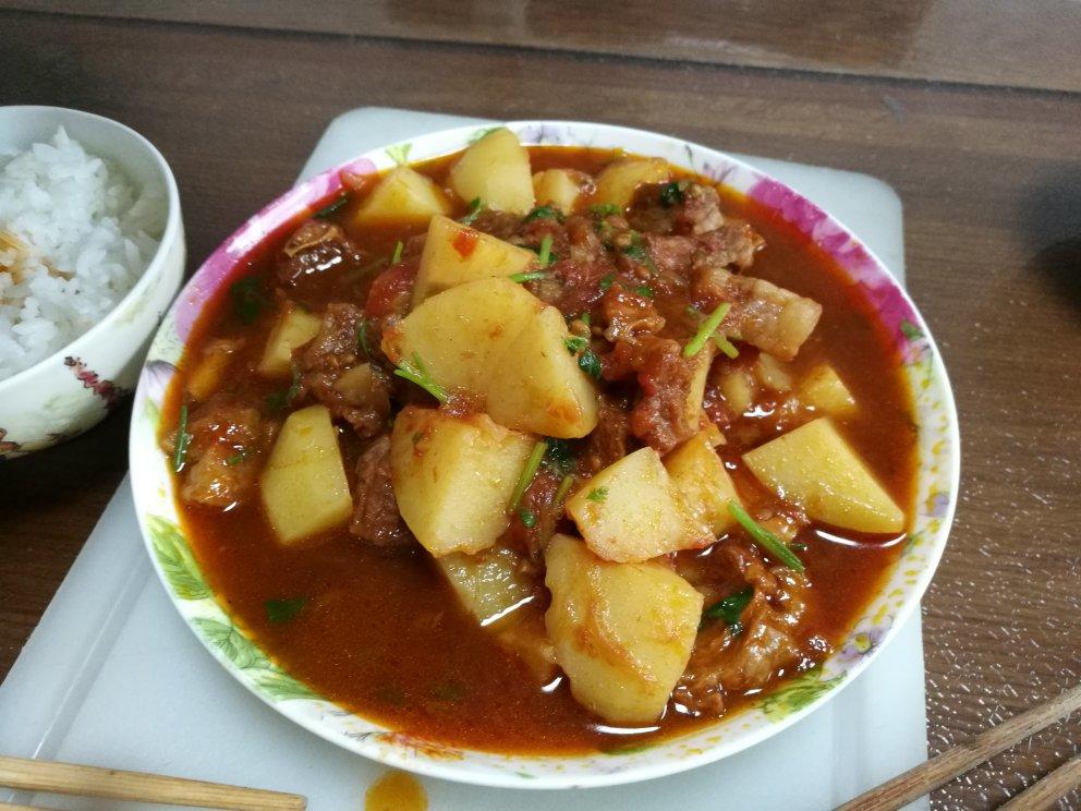 番茄土豆炖牛腩