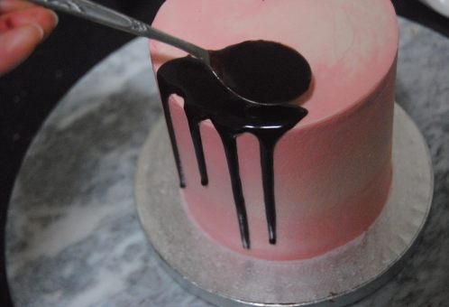巧克力淋面蛋糕的做法 步骤17