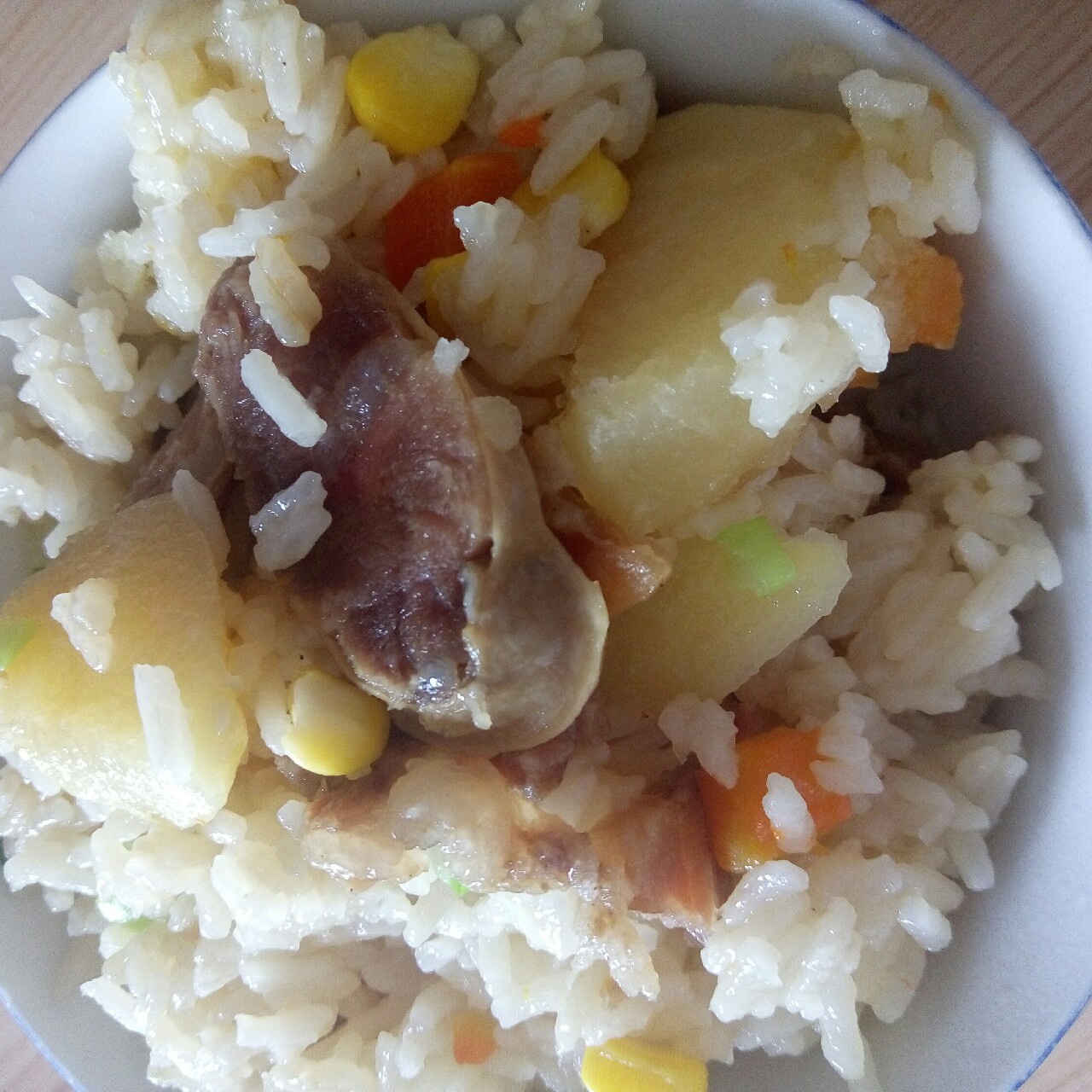 腊肠土豆焖饭