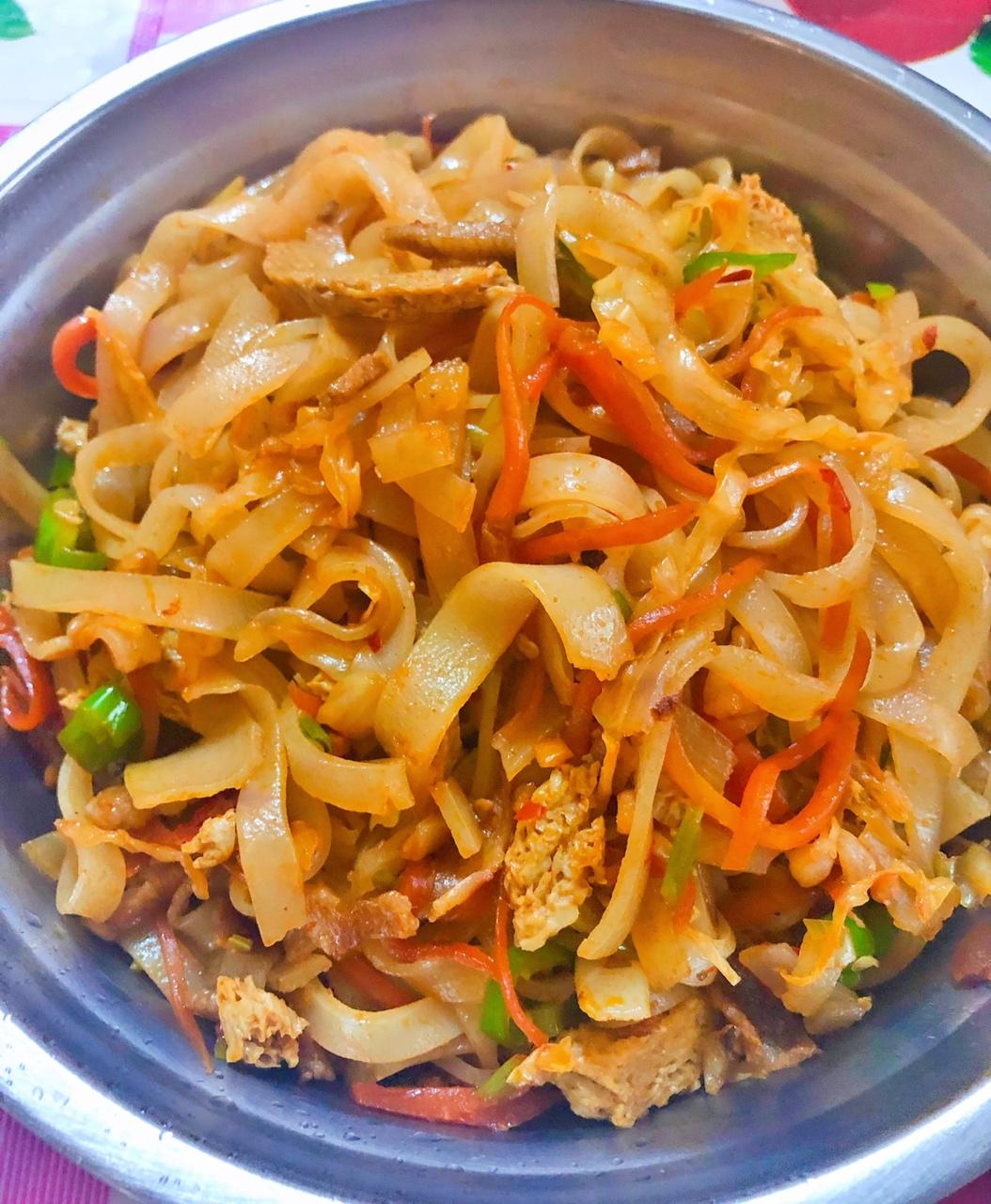 家常美味炒凉皮