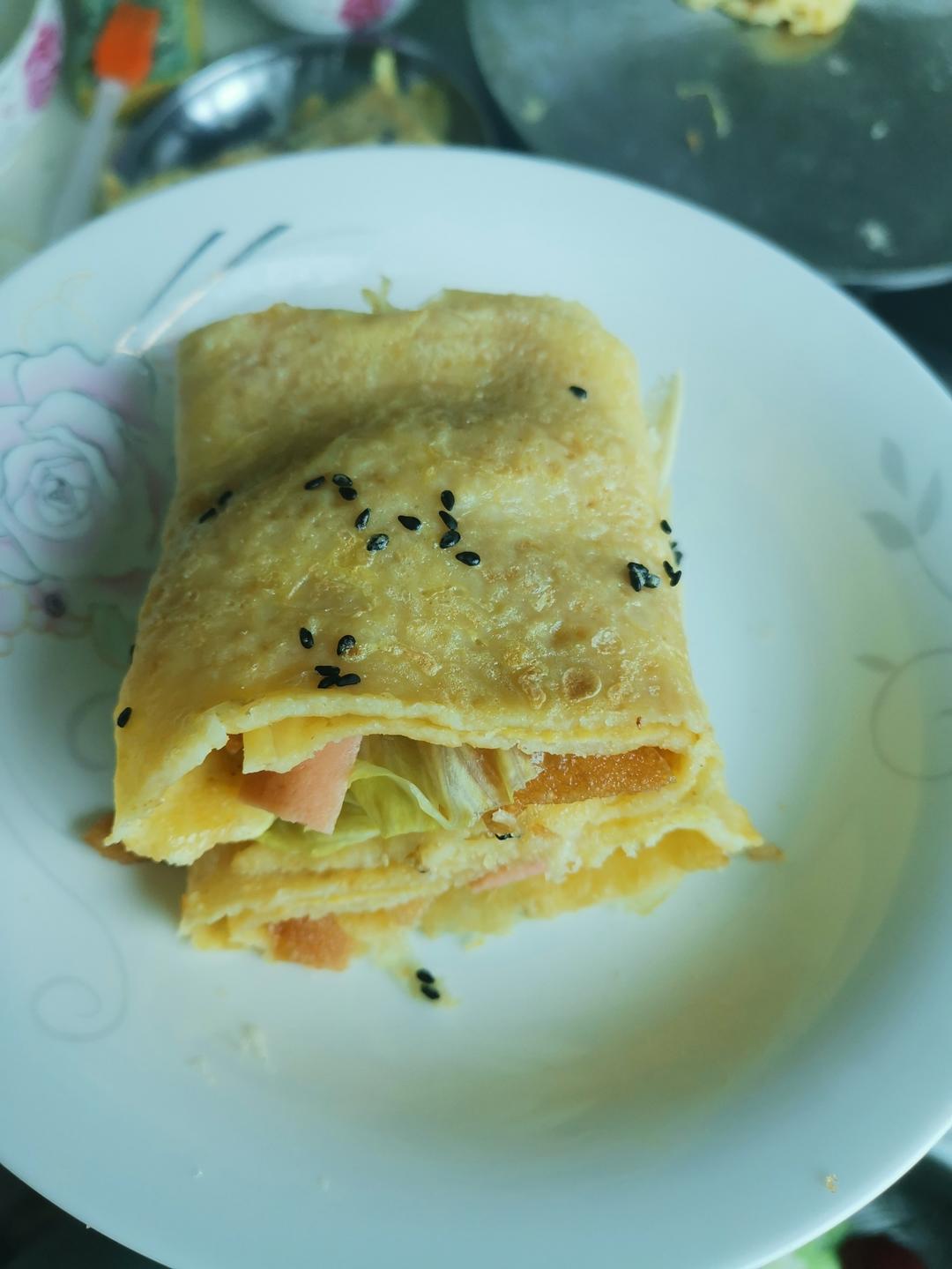 家庭版煎饼果子---快手健康早餐，利用家里现有材料