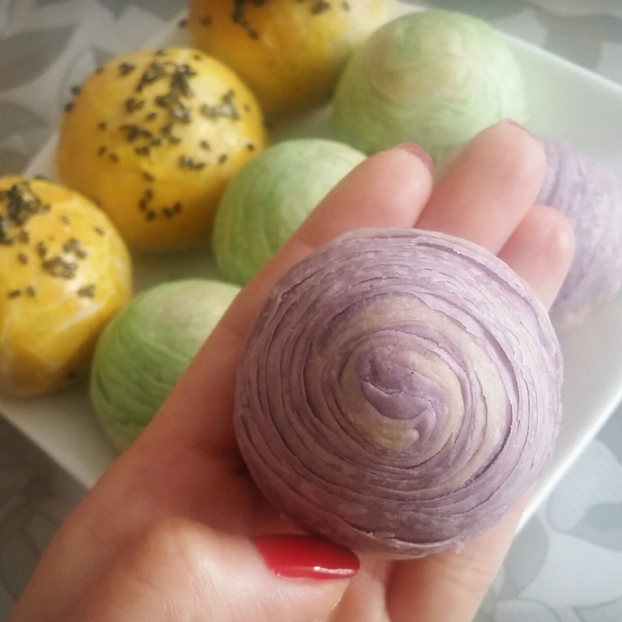 蛋黄酥~紫薯、抹茶、原味~花好月圆，中秋快乐~内附一次做六色蛋黄酥方法~