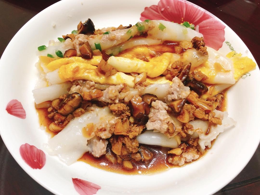 香菇酱汁薄肠粉