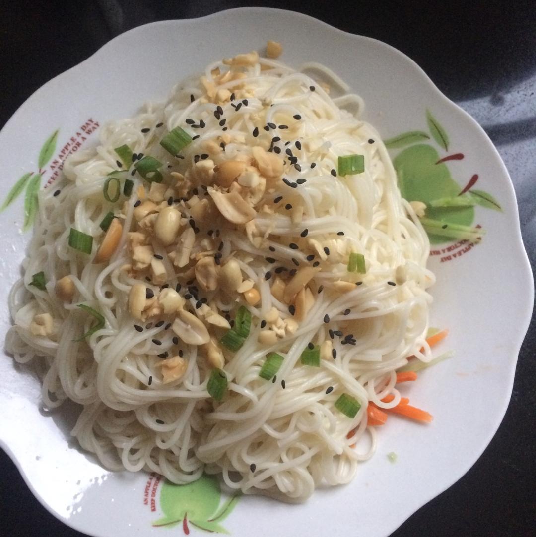 夏日快手凉拌面