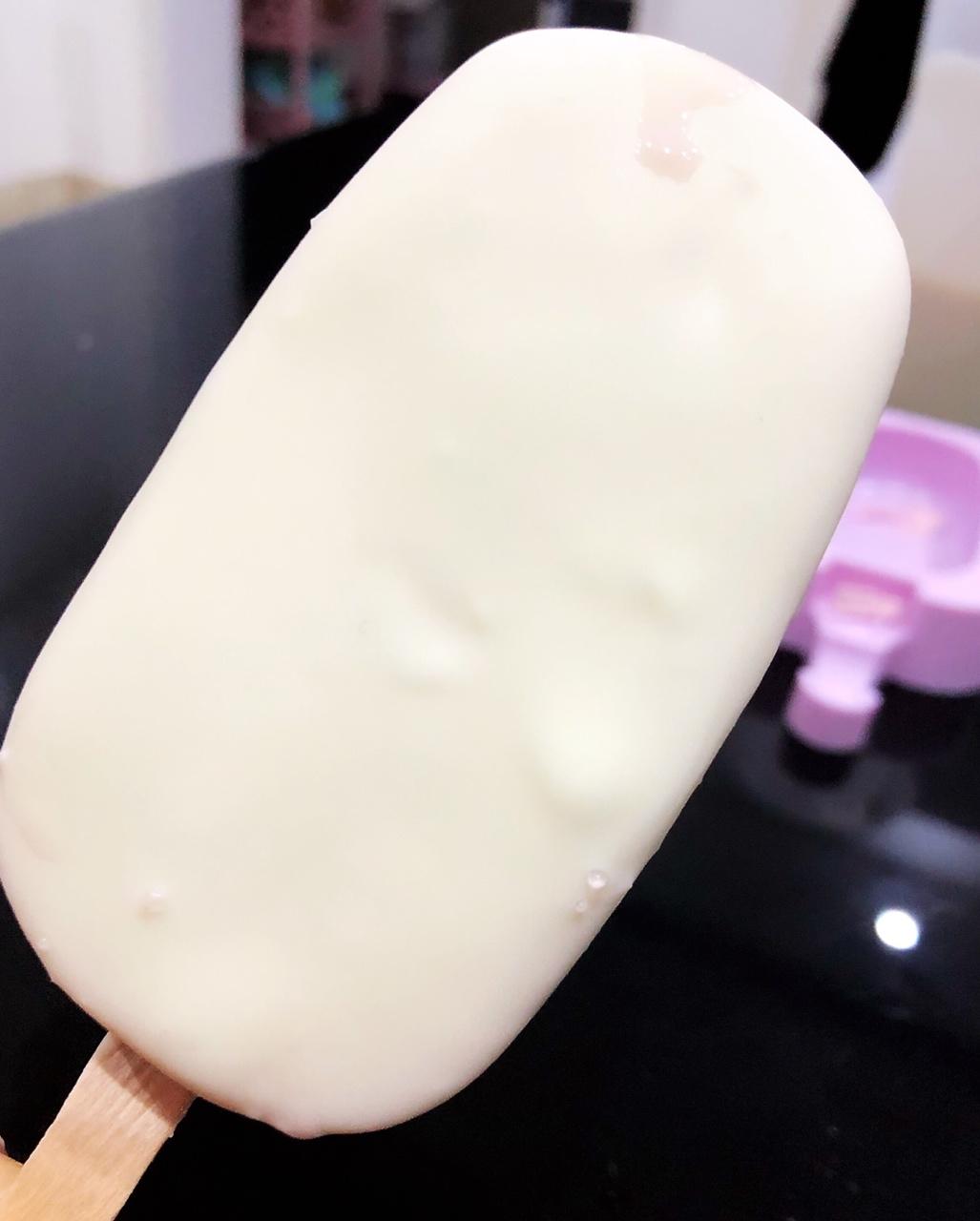 自制巧克力脆皮雪糕