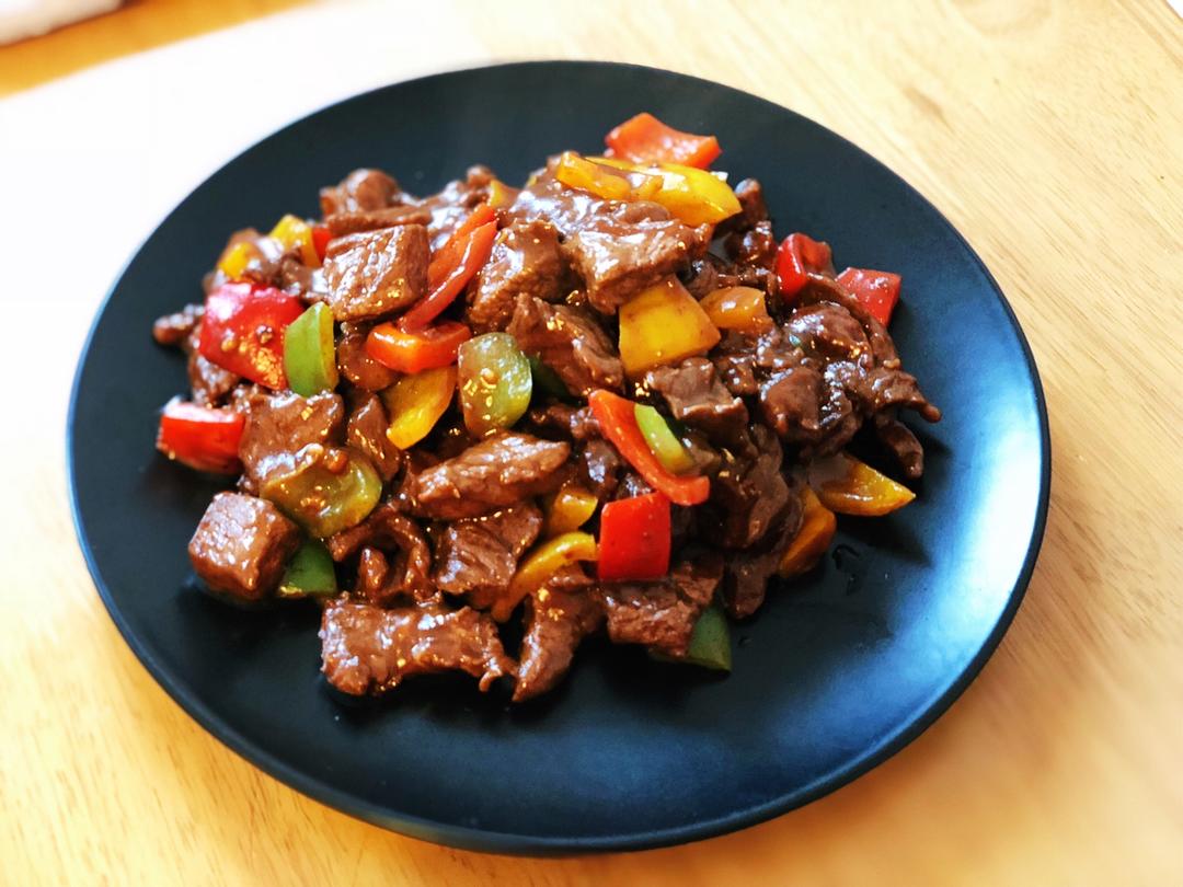 牛运亨通之黑椒杏鲍菇牛肉粒