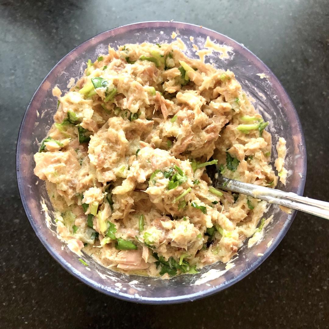 妙不可言  蒜香吞拿鱼日式盐渍梅沙拉酱