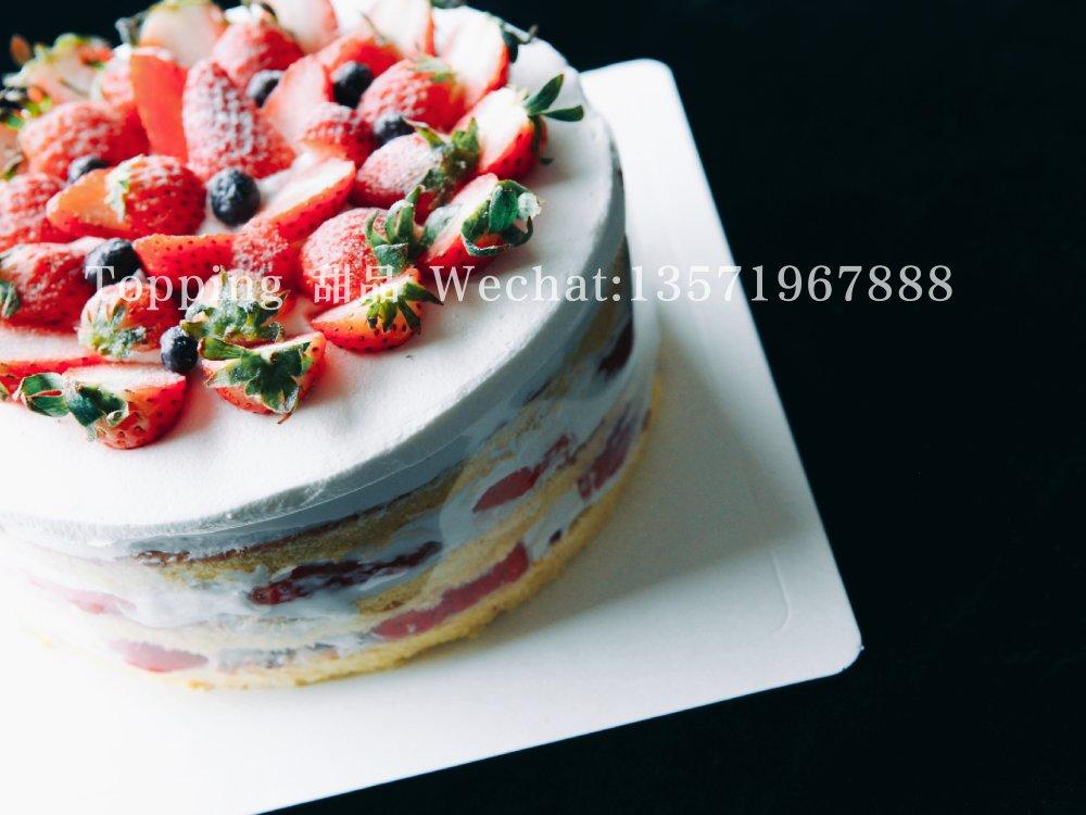 草莓裸蛋糕
