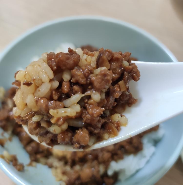 终于做出好吃的肉燥饭(卤肉饭)