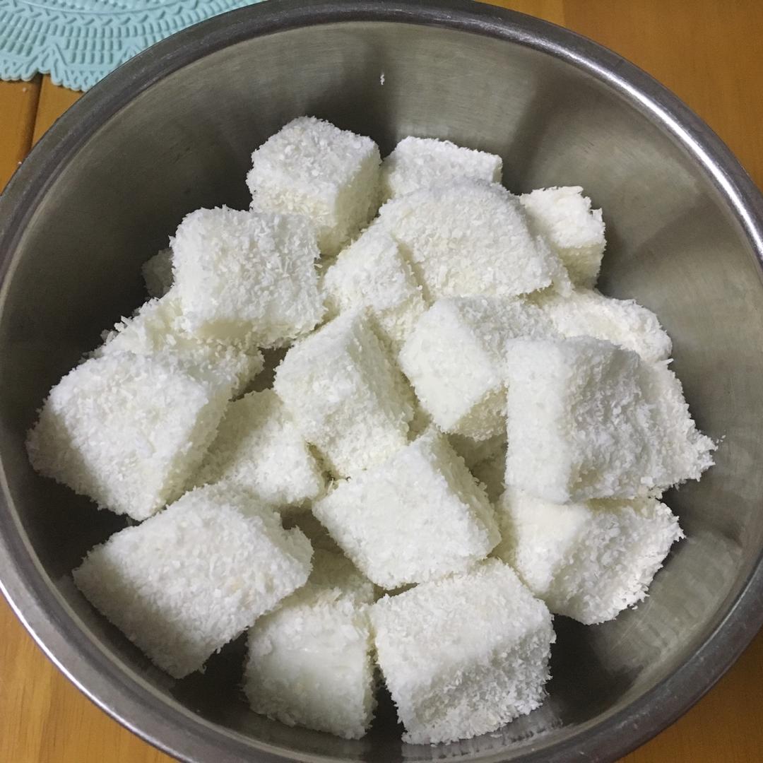 完胜85度C牛奶椰丝小方