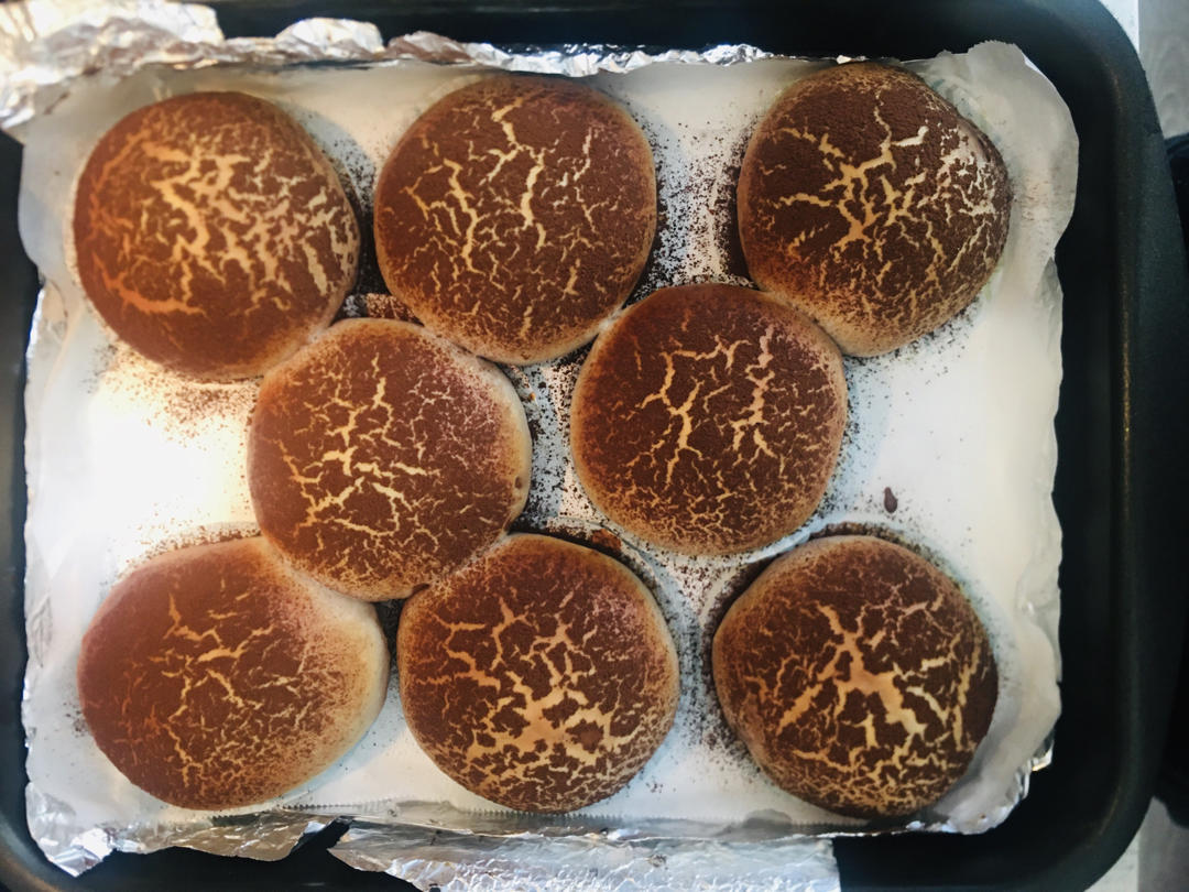 烘焙店畅销的巧克力可可牛奶面包❗️网红蘑菇云面包‼️松软好吃孩子最爱