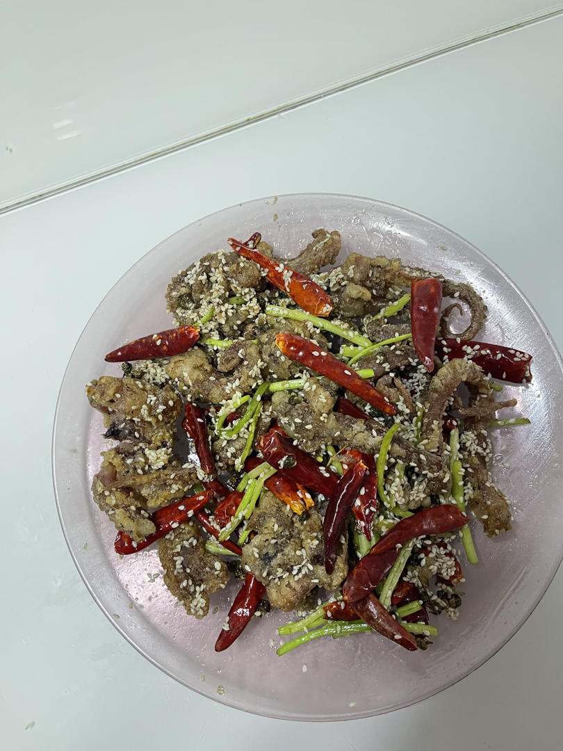 酥脆的干煸鱿鱼须🦑