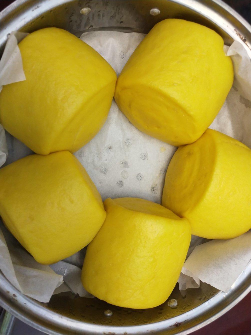 新手也可以--详解如何做出人见人爱、金黄的南瓜馒头