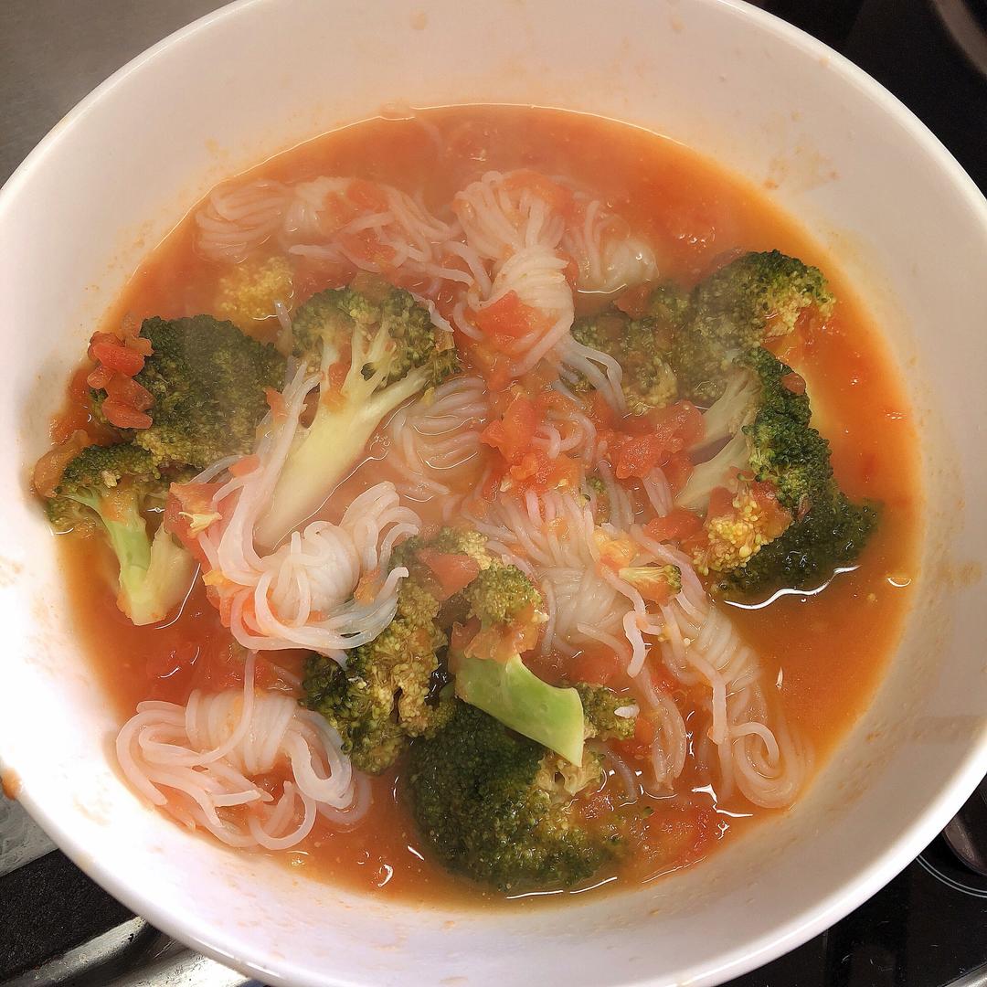 低卡快手美味番茄蔬菜魔芋丝汤的做法