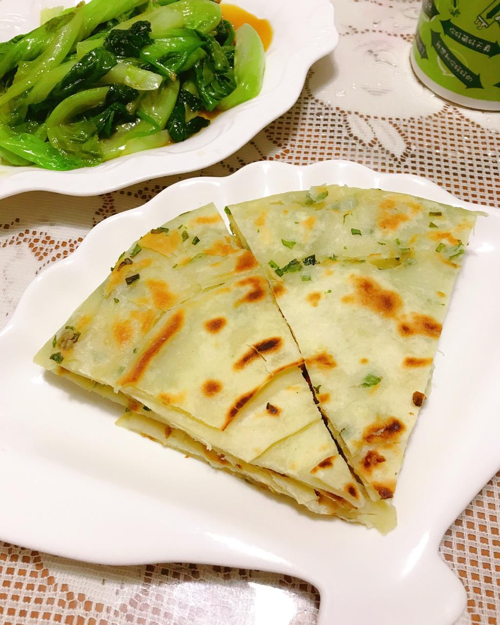 鸡蛋葱油饼                  （更新饼坯保存方法）