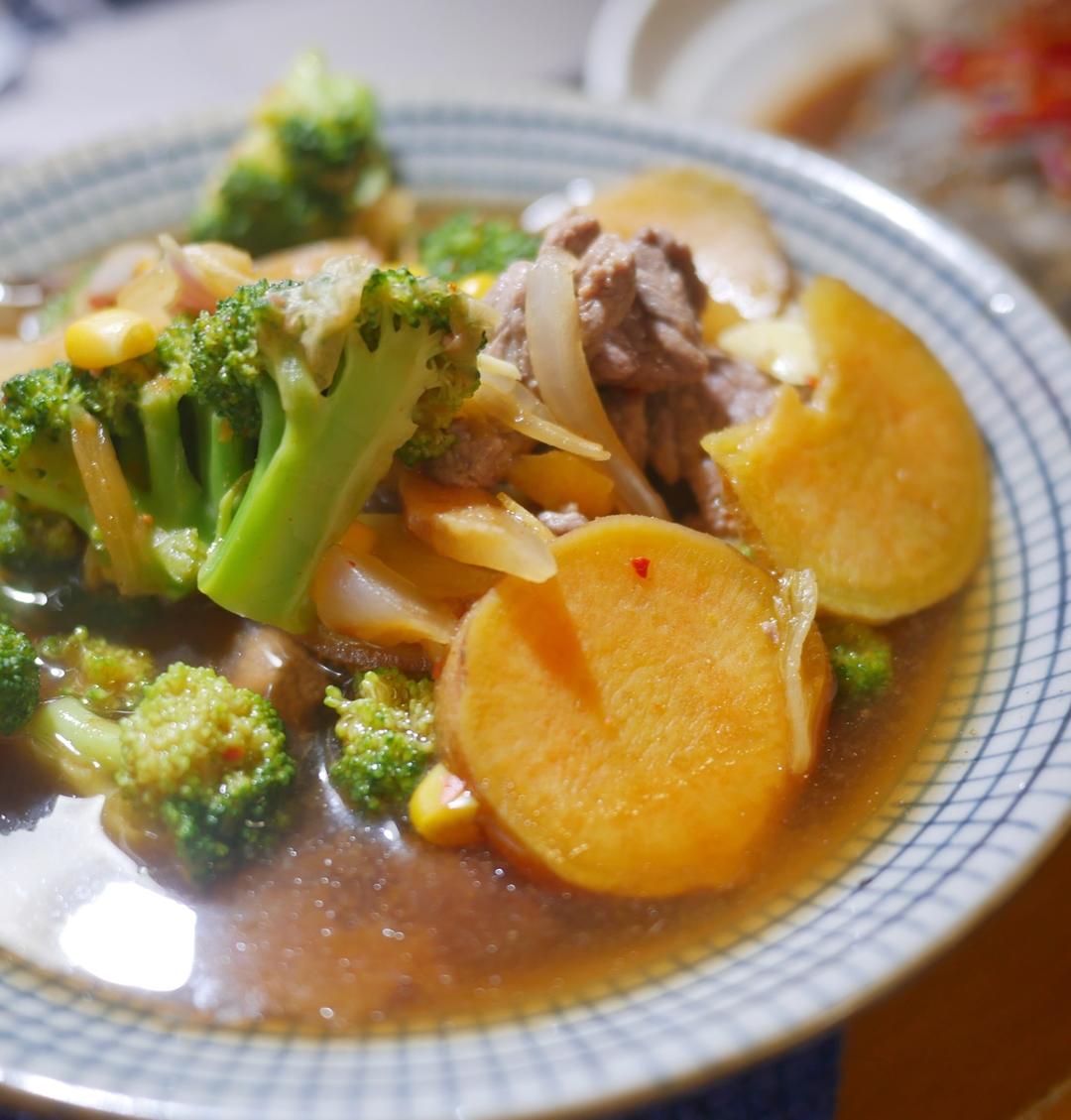 泡菜汤底麻辣烫