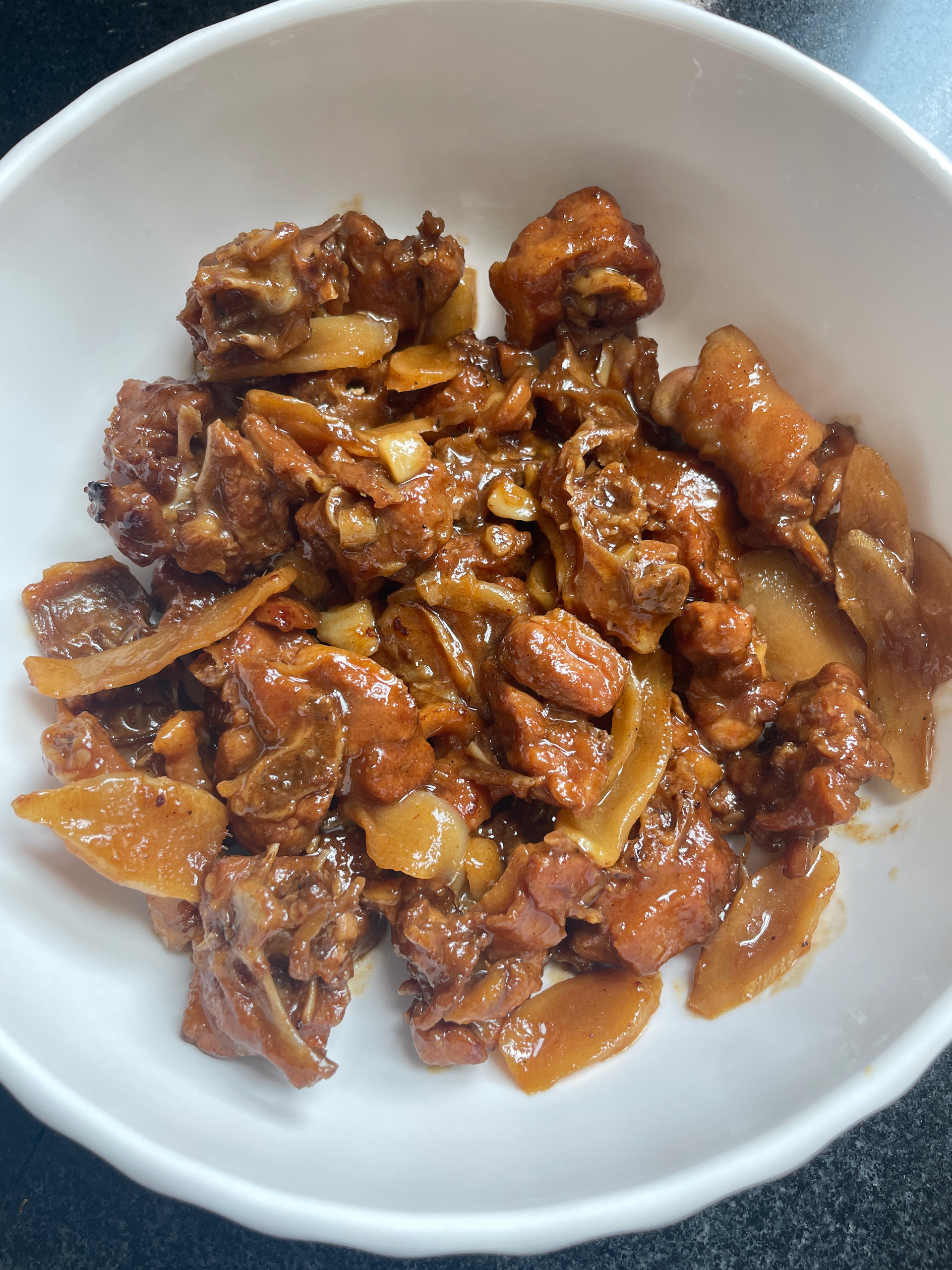 用柱候酱煮的超级好吃的广式子姜焖鸭